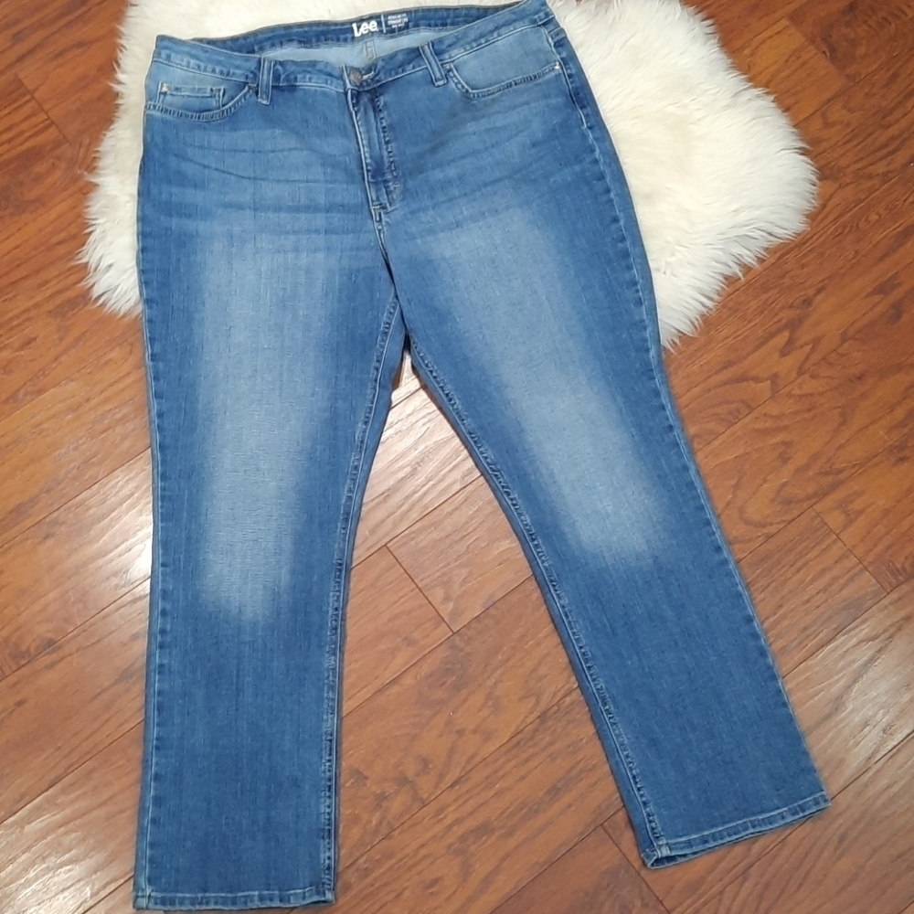 LEE Regular Fit Straight Leg Mid Rise Jeans - Picture 3 of 5